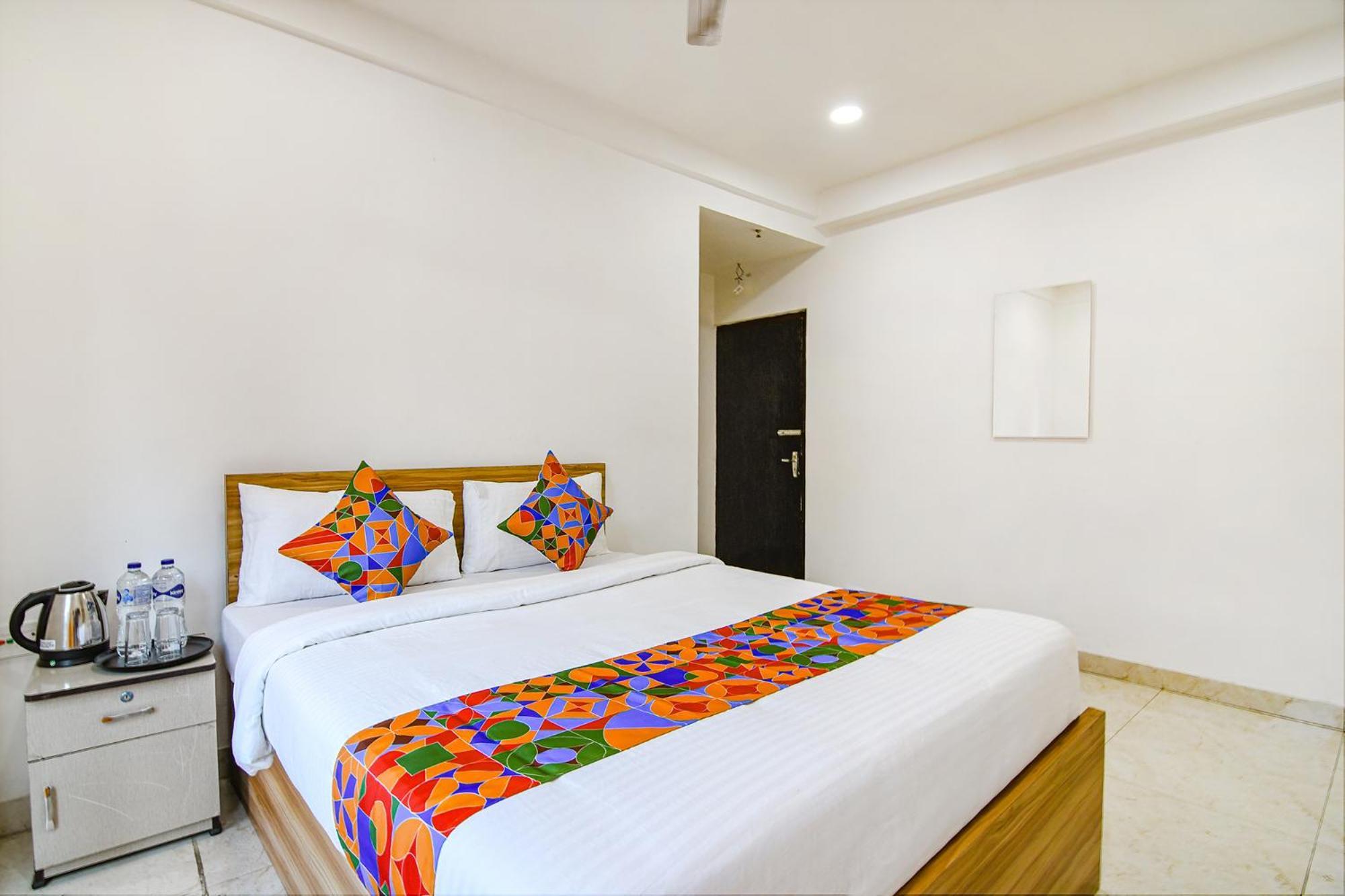 Fabhotel Grand Hazra Inn - Nr Ballygunge Station Kolkata Exterior photo
