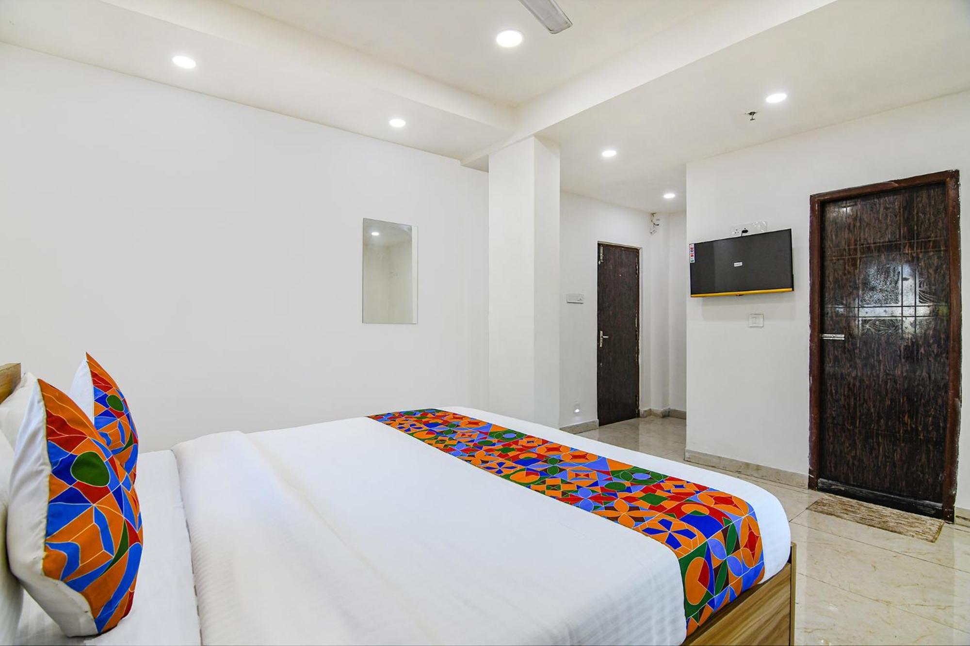Fabhotel Grand Hazra Inn - Nr Ballygunge Station Kolkata Exterior photo