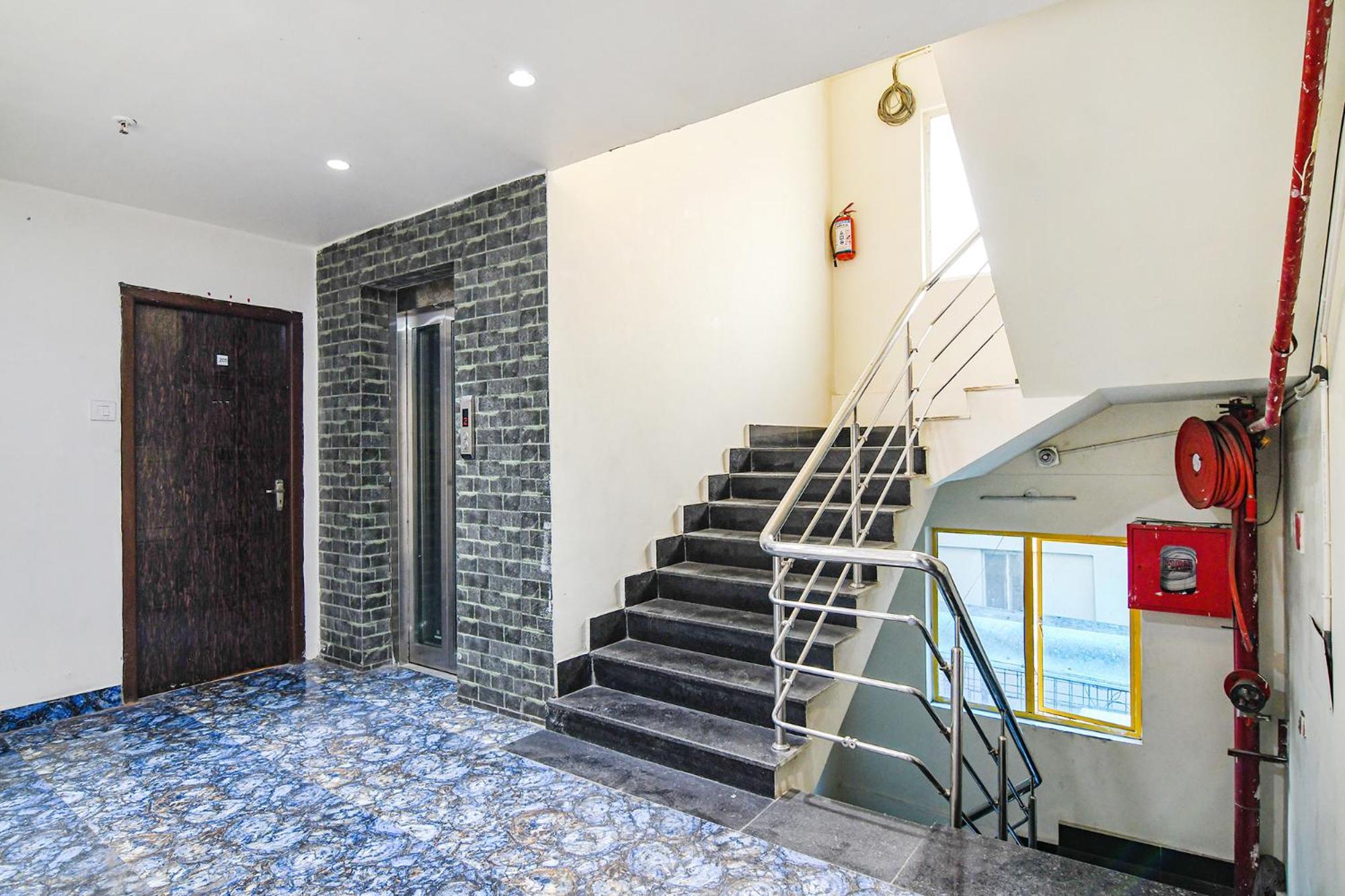 Fabhotel Grand Hazra Inn - Nr Ballygunge Station Kolkata Exterior photo